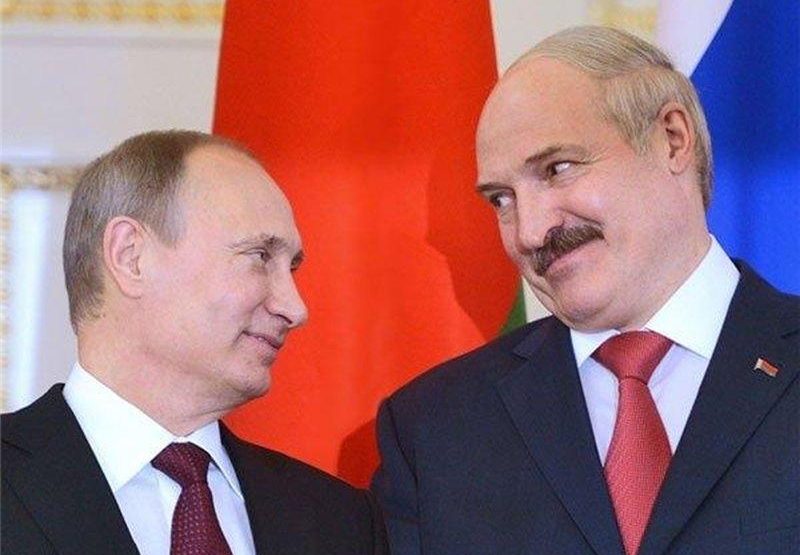 Лукашенко на Путин му подари трактор за неговиот 70-ти роденден, еве зошто